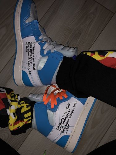 Air Jordan 1 x Off-White Retro High OG ‘UNC’ photo review