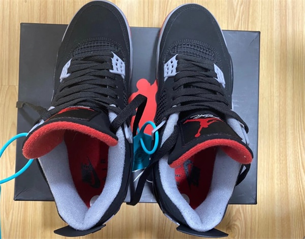 Air Jordan 4 Retro OG ‘Bred’ photo review