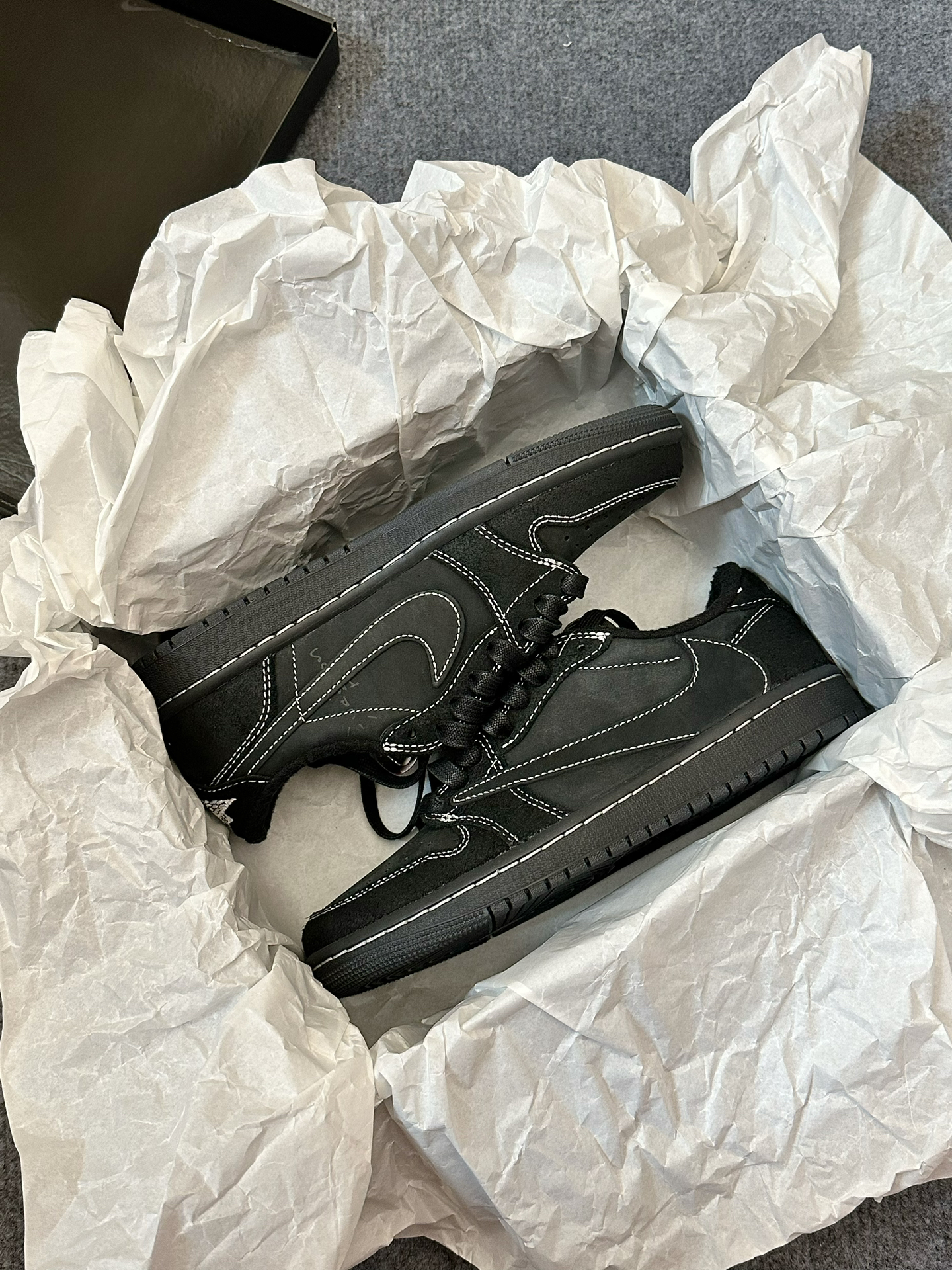 Air Jordan 1 Low OG SP x Travis Scott ‘Black Phantom’ photo review