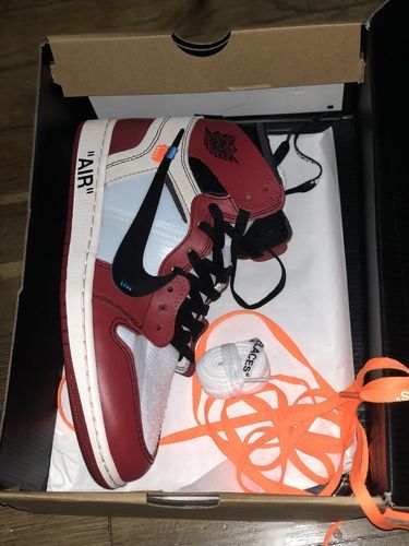 Air Jordan 1 x Off-White Retro High OG ‘Chicago’ photo review