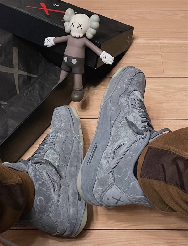 Air Jordan 4 Retro ‘Cool Grey’ photo review