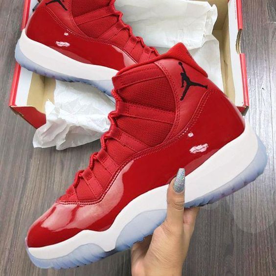 Air Jordan 11 Retro ‘Win Like ’96’ photo review