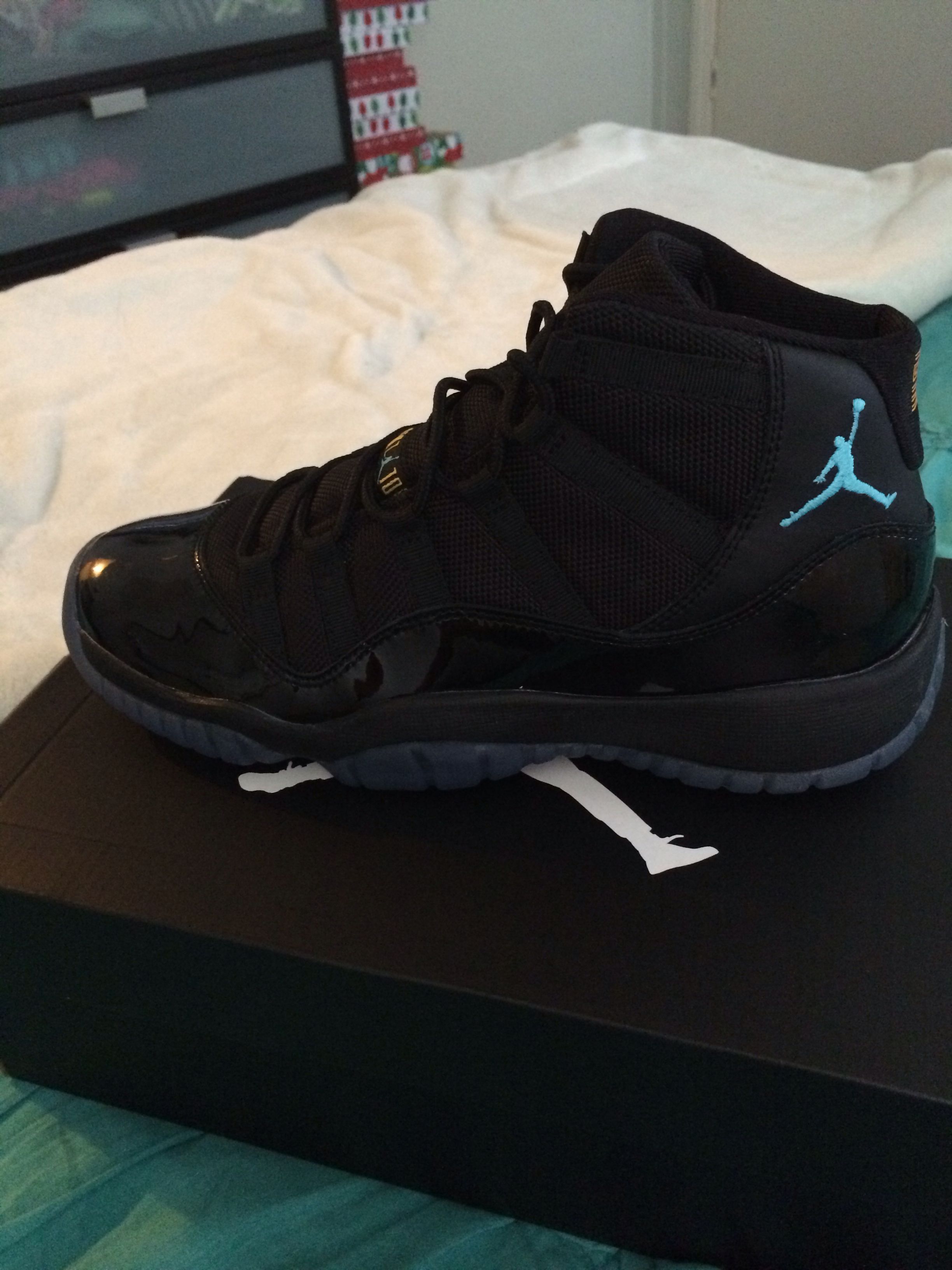 Air Jordan 11 Retro ‘Gamma Blue’ photo review