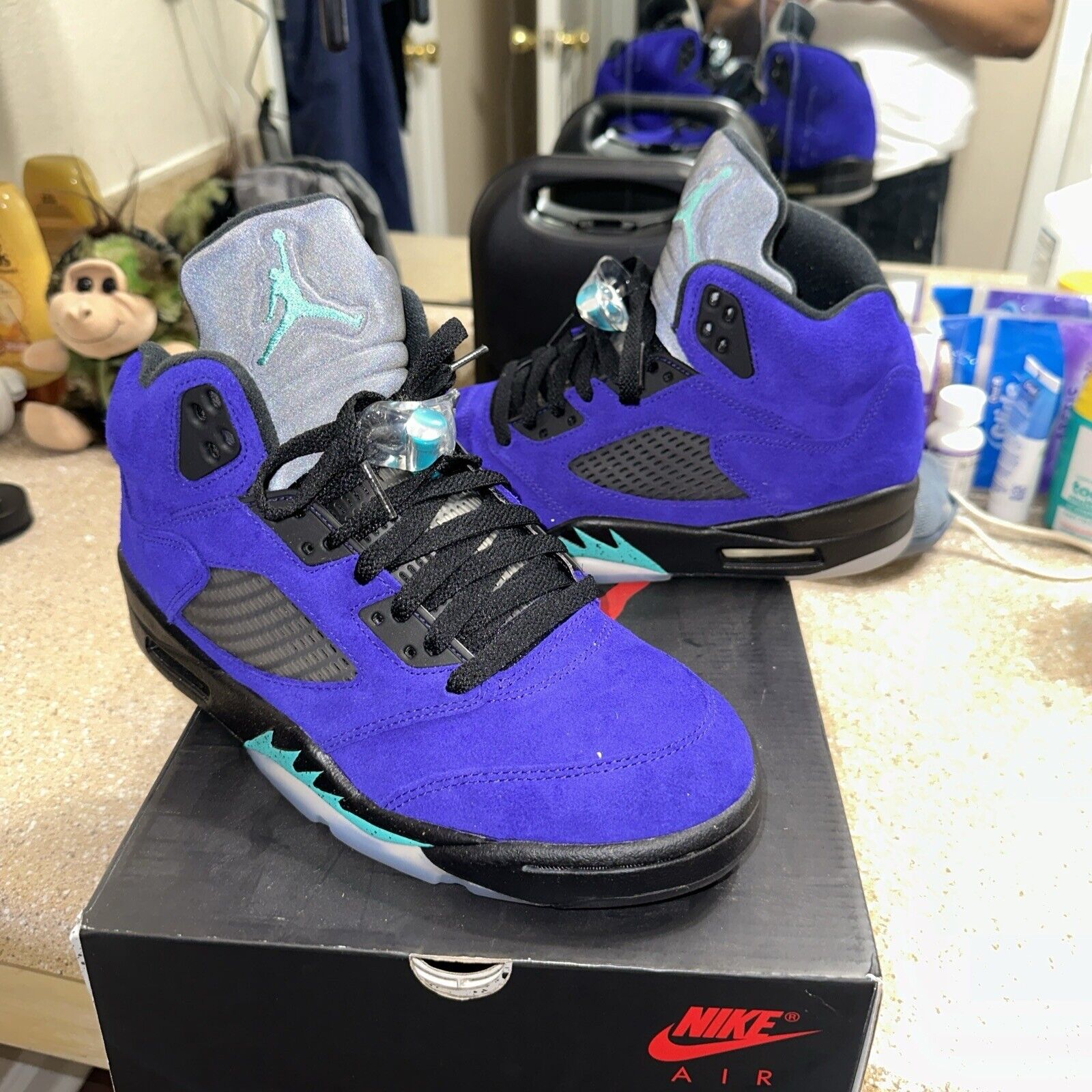 Air Jordan 5 Retro ‘Alternate Grape’ photo review