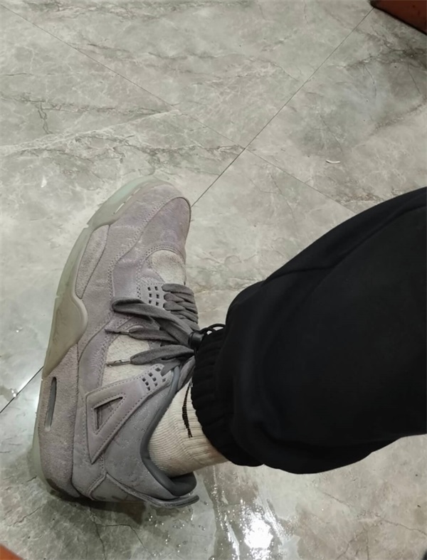 Air Jordan 4 Retro ‘Cool Grey’ photo review