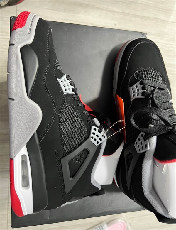 Air Jordan 4 Retro OG ‘Bred’ photo review