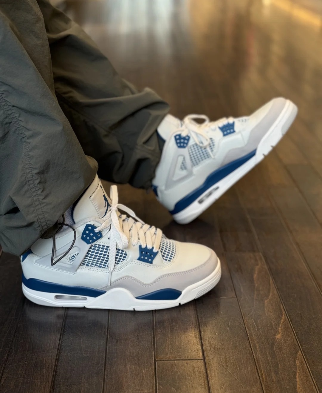 Air Jordan 4 Retro ‘Military Blue’ photo review