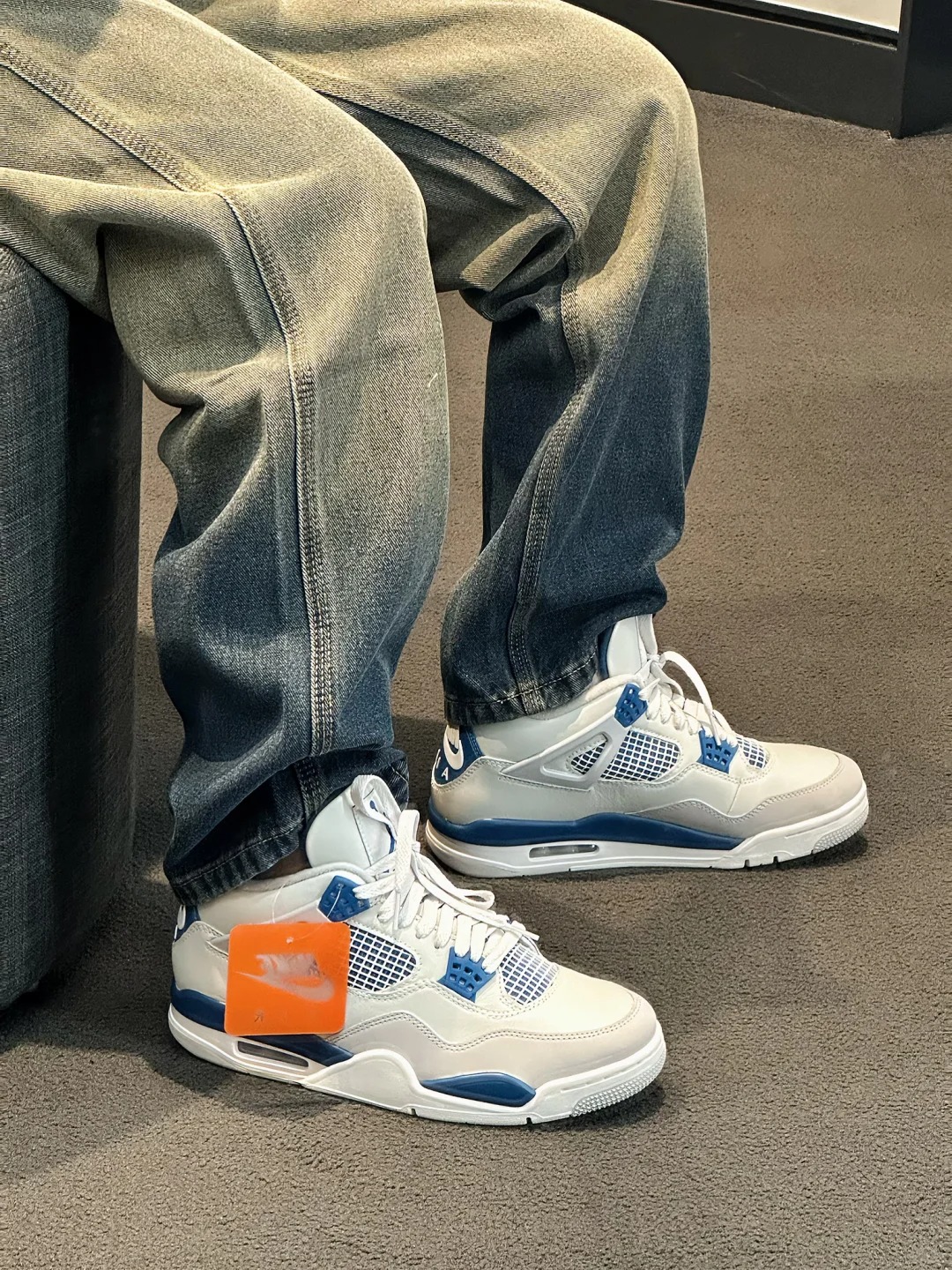 Air Jordan 4 Retro ‘Military Blue’ photo review