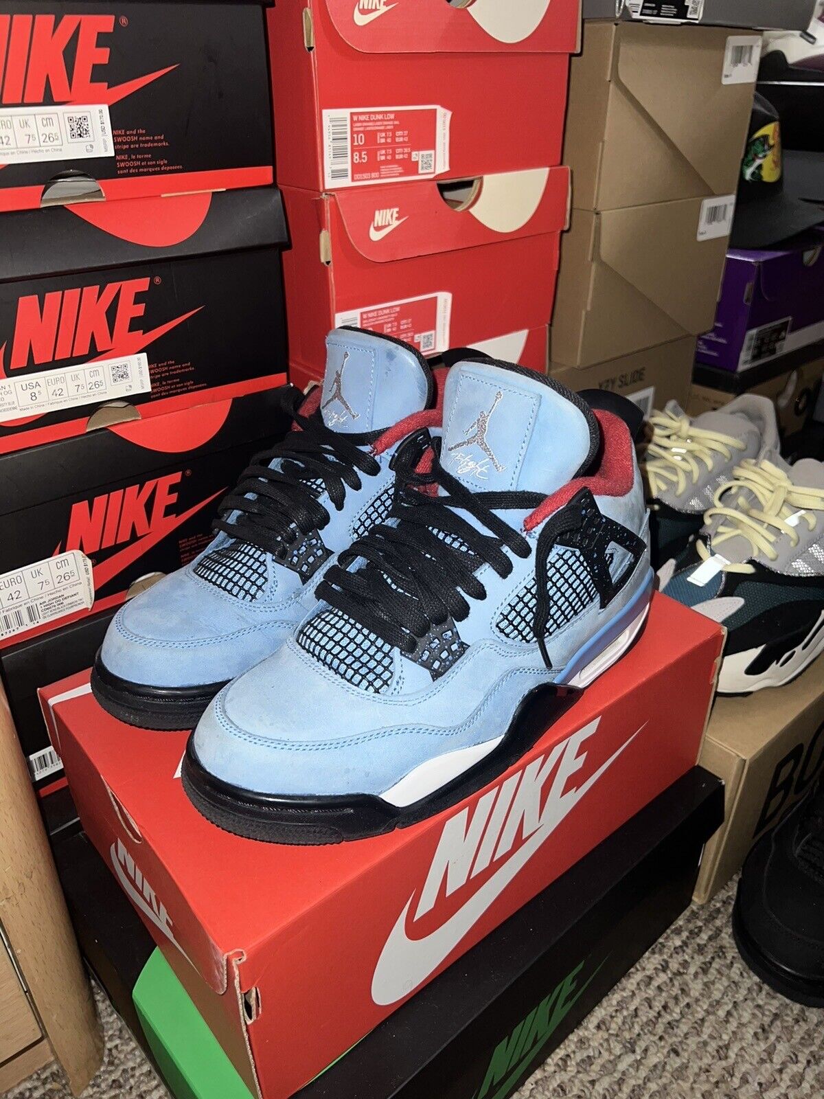 Air Jordan 4 Retro x Travis Scott ‘Cactus Jack’ photo review