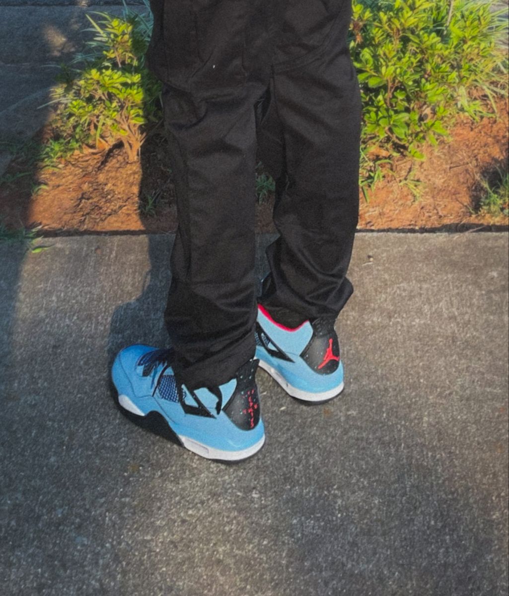 Air Jordan 4 Retro x Travis Scott ‘Cactus Jack’ photo review