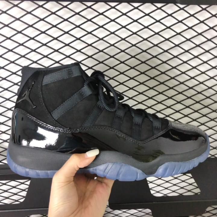 Air Jordan 11 Retro ‘Cap and Gown’ photo review