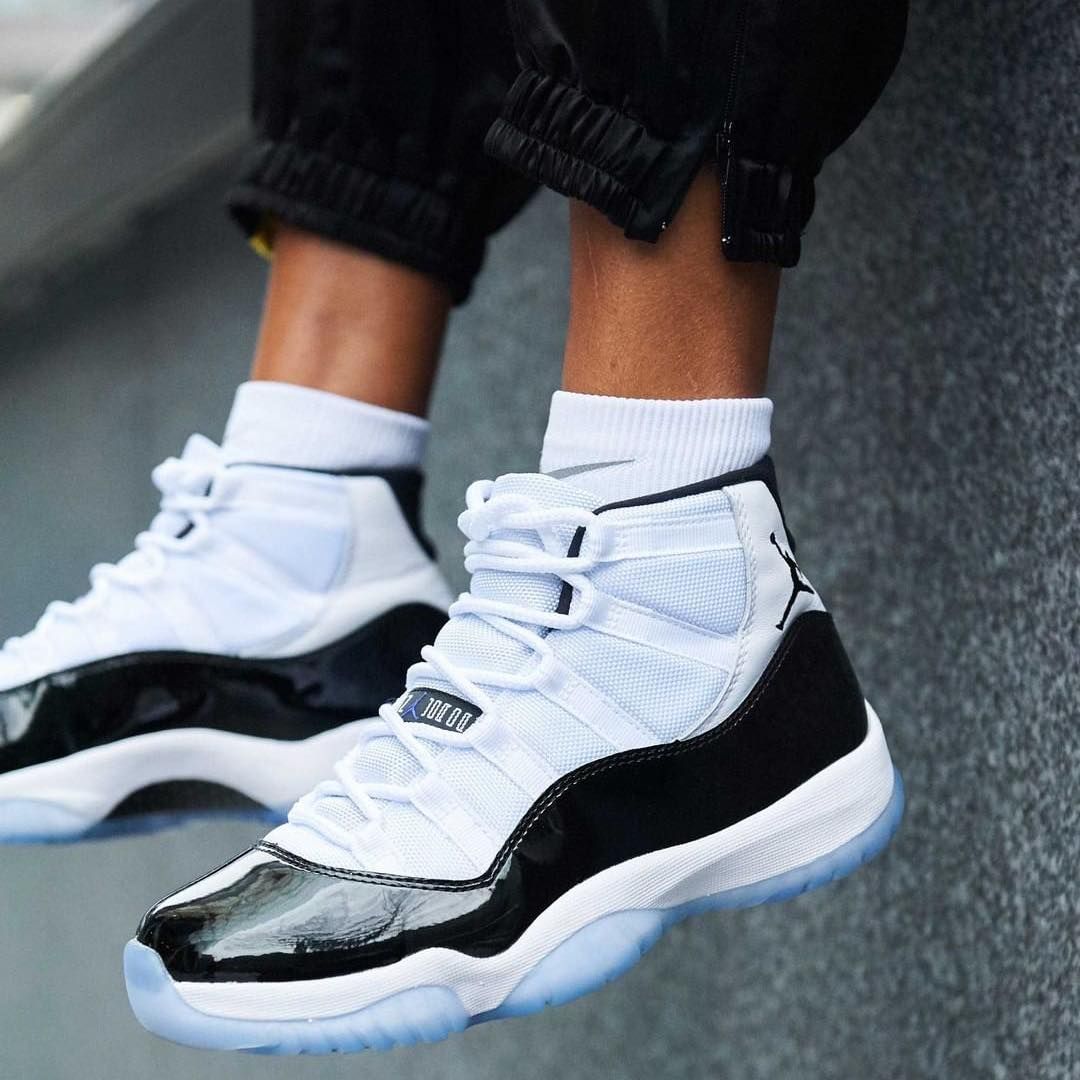 Air Jordan 11 Retro ‘Concord’ photo review