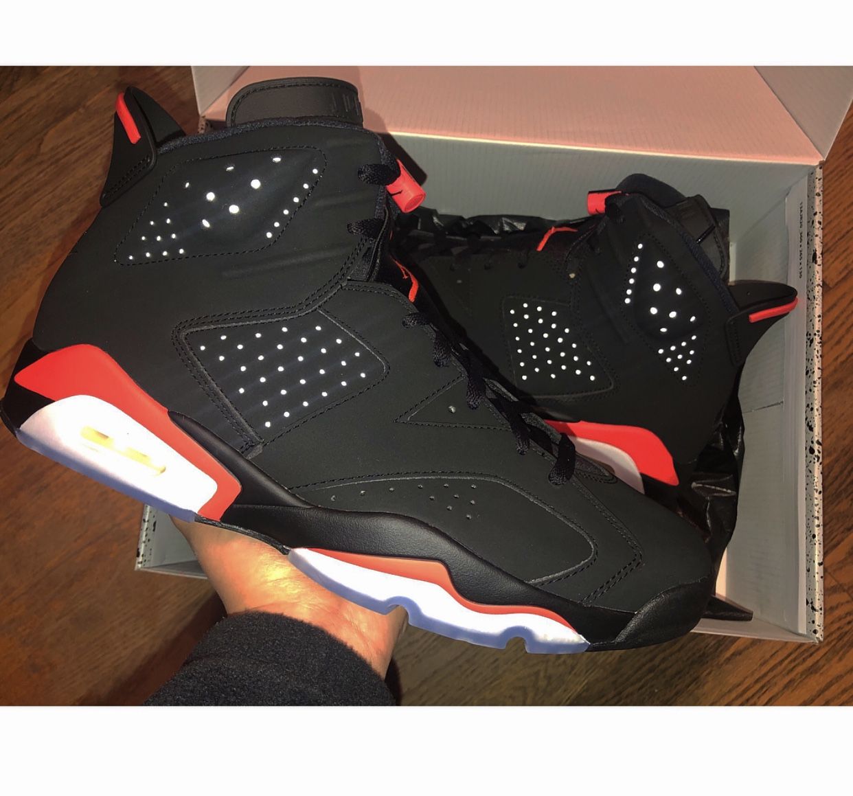 Air Jordan 6 Retro ‘Infrared’ photo review