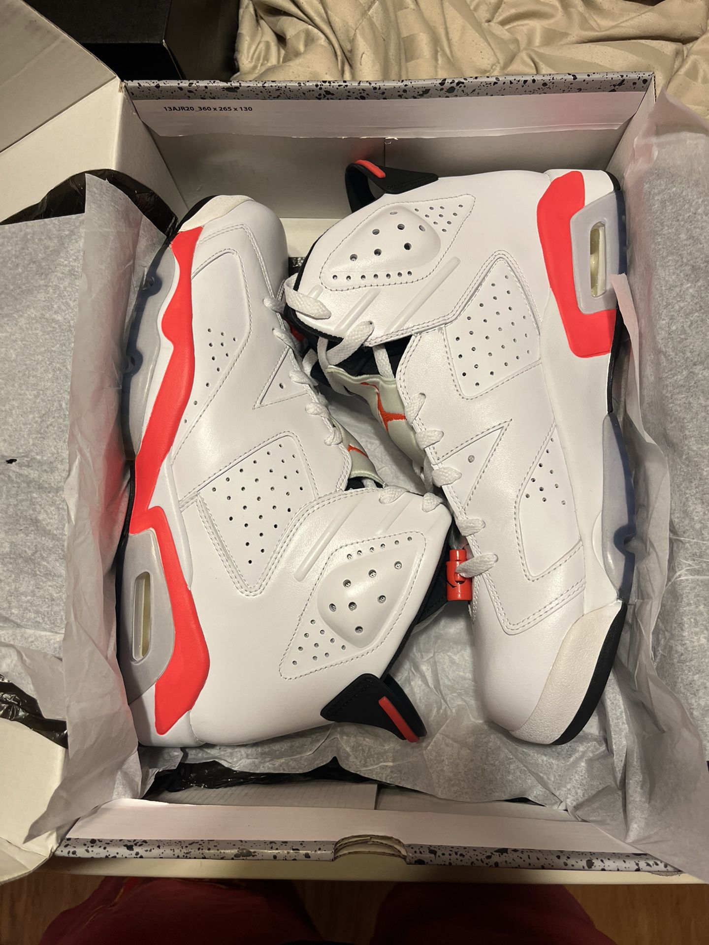 Air Jordan 6 Retro ‘White Infrared’ photo review