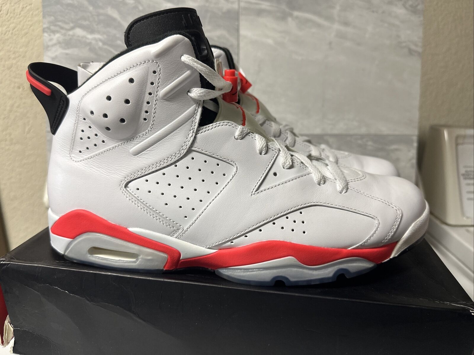 Air Jordan 6 Retro ‘White Infrared’ photo review