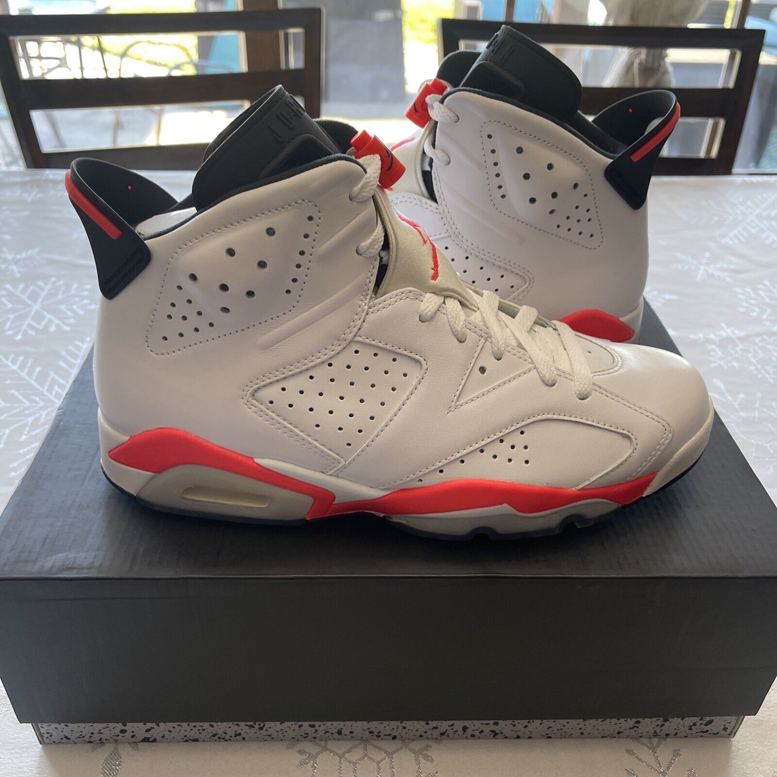 Air Jordan 6 Retro ‘White Infrared’ photo review