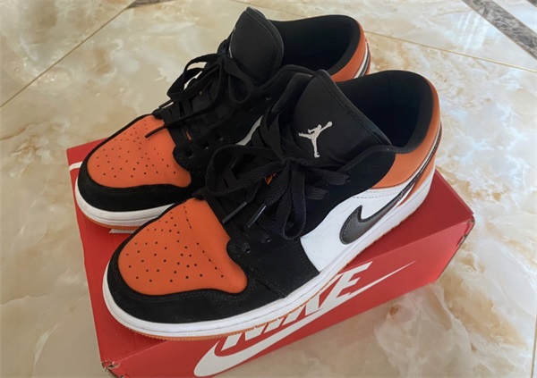 Air Jordan 1 Low ‘Shattered Backboard’ photo review