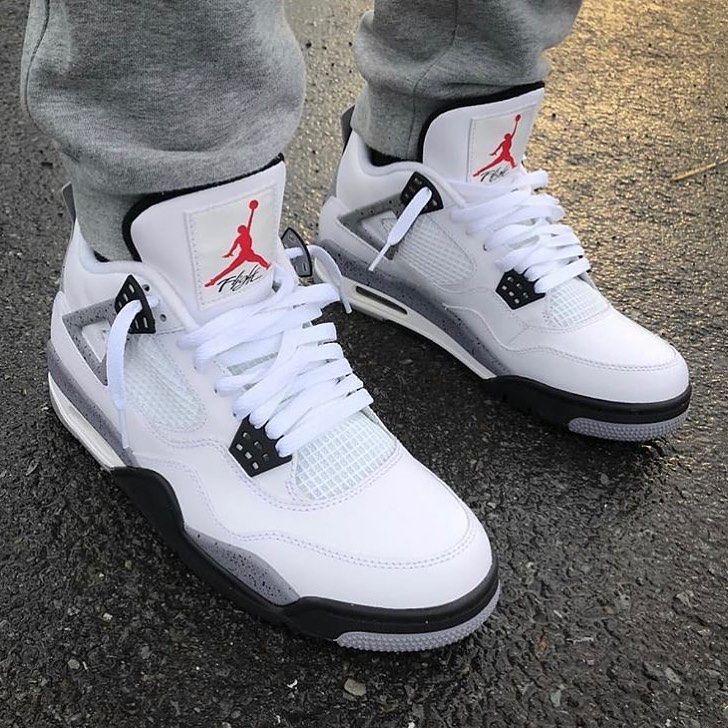 Air Jordan 4 Retro OG ‘White Cement’ photo review