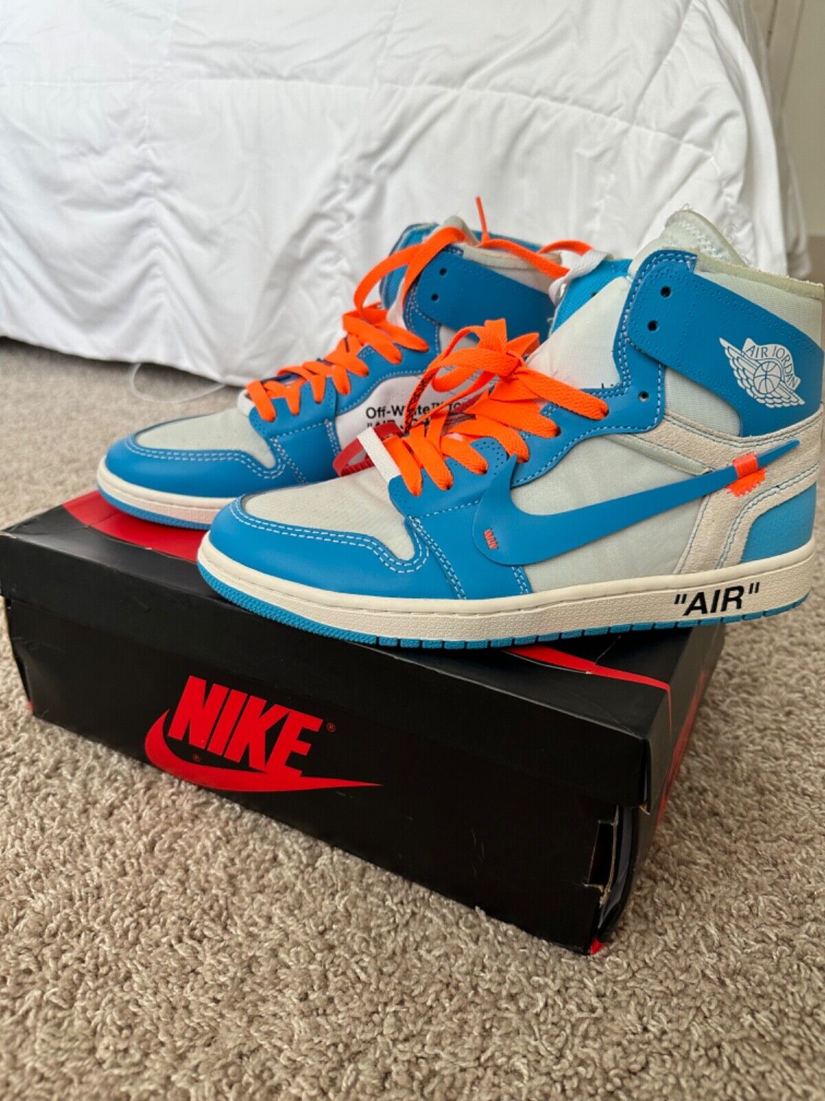 Air Jordan 1 x Off-White Retro High OG ‘UNC’ photo review