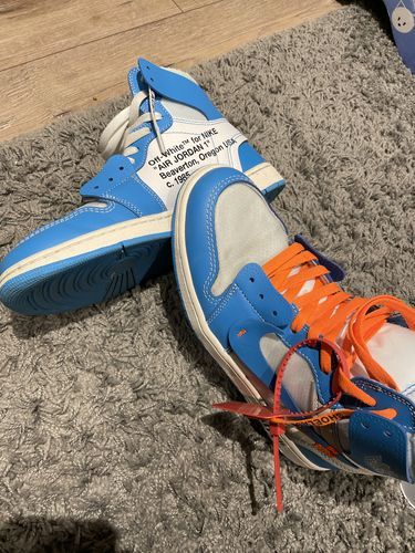 Air Jordan 1 x Off-White Retro High OG ‘UNC’ photo review