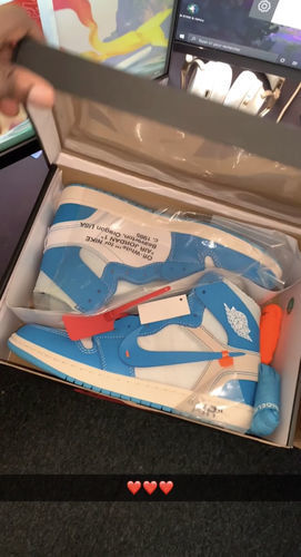Air Jordan 1 x Off-White Retro High OG ‘UNC’ photo review