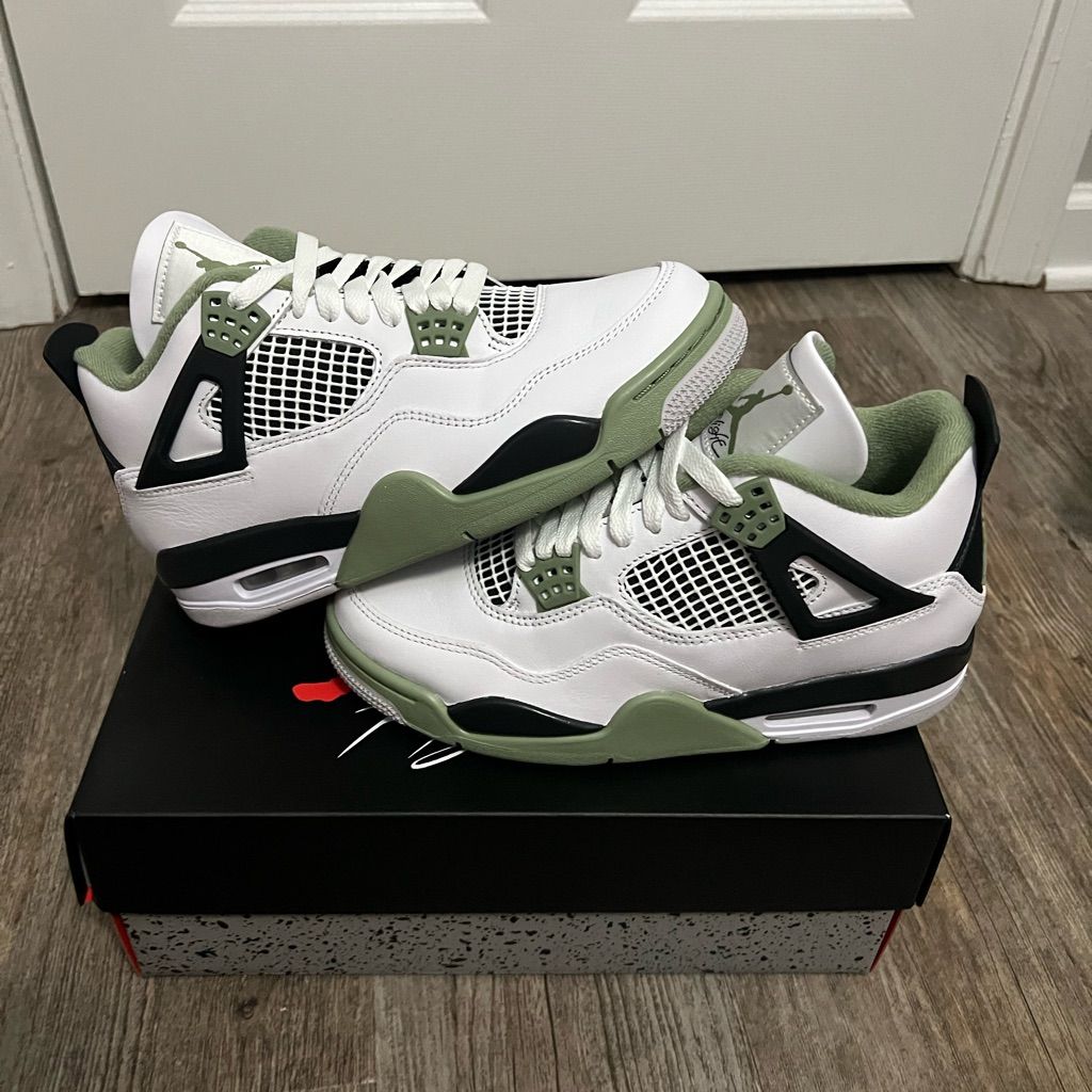 Air Jordan 4 Retro ‘Seafoam’ photo review