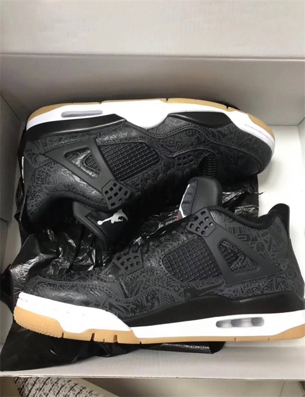 Air Jordan 4 Retro ‘Black Laser’ photo review