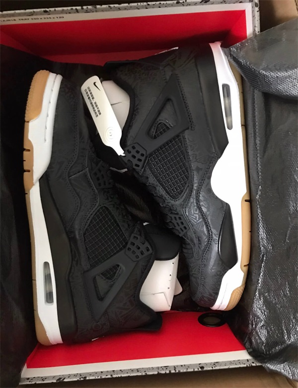 Air Jordan 4 Retro ‘Black Laser’ photo review