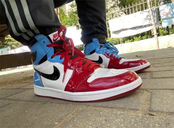 Air Jordan 1 Retro High OG ‘Fearless’ photo review