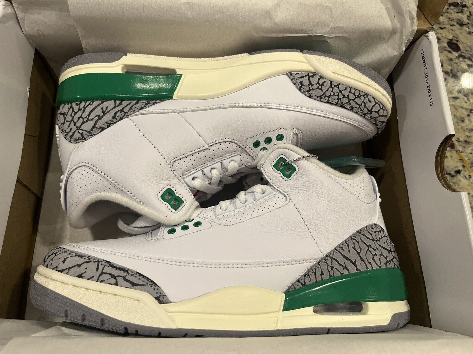 Air Jordan 3 Retro ‘Lucky Green’ photo review