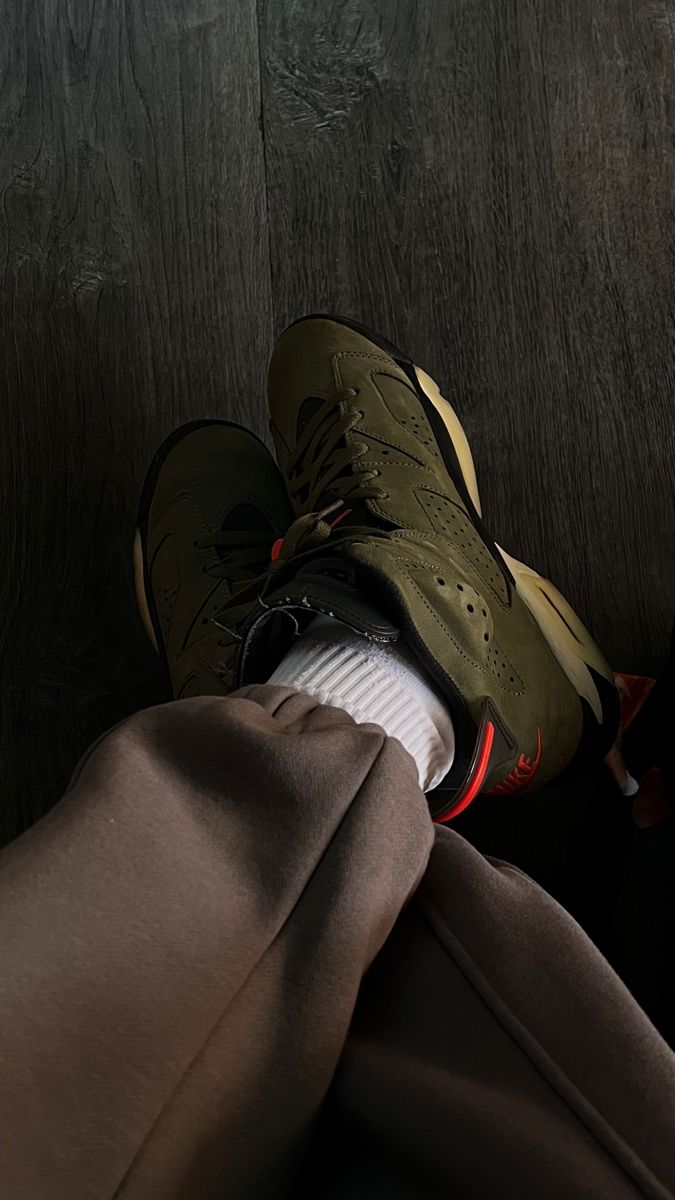 Air Jordan 6 Retro x Travis Scott ‘Olive’ photo review