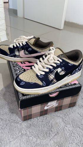  x Travis Scott SB Dunk Low Premium QS ‘Cactus Jack’ photo review