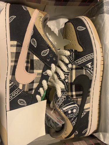  x Travis Scott SB Dunk Low Premium QS ‘Cactus Jack’ photo review