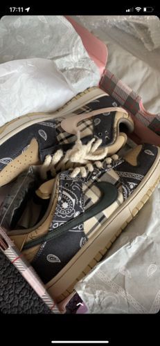  x Travis Scott SB Dunk Low Premium QS ‘Cactus Jack’ photo review