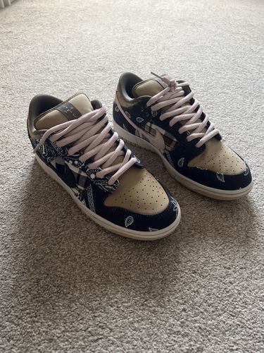  x Travis Scott SB Dunk Low Premium QS ‘Cactus Jack’ photo review