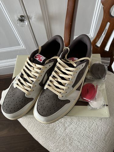  x Travis Scott SB Dunk Low Premium QS ‘Cactus Jack’ photo review