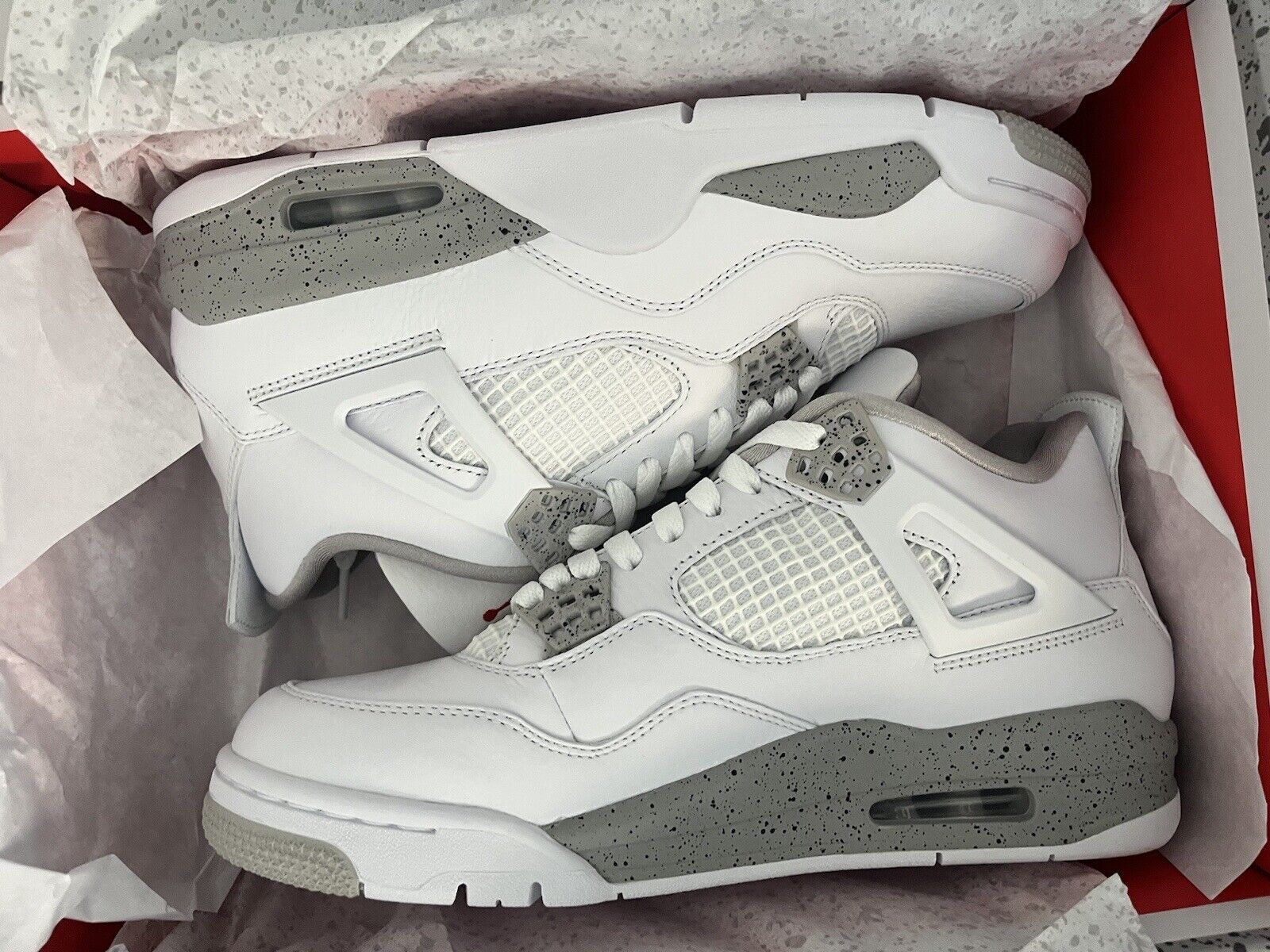 Air Jordan 4 Retro ‘White Oreo’ photo review