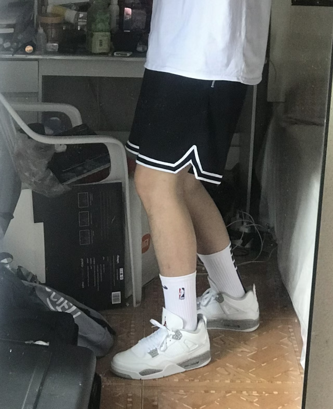 Air Jordan 4 Retro ‘White Oreo’ photo review