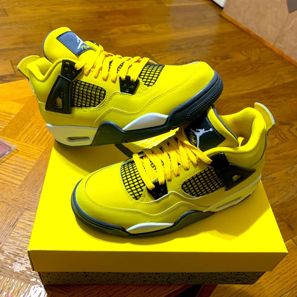 Air Jordan 4 Retro ‘Lightning’ photo review