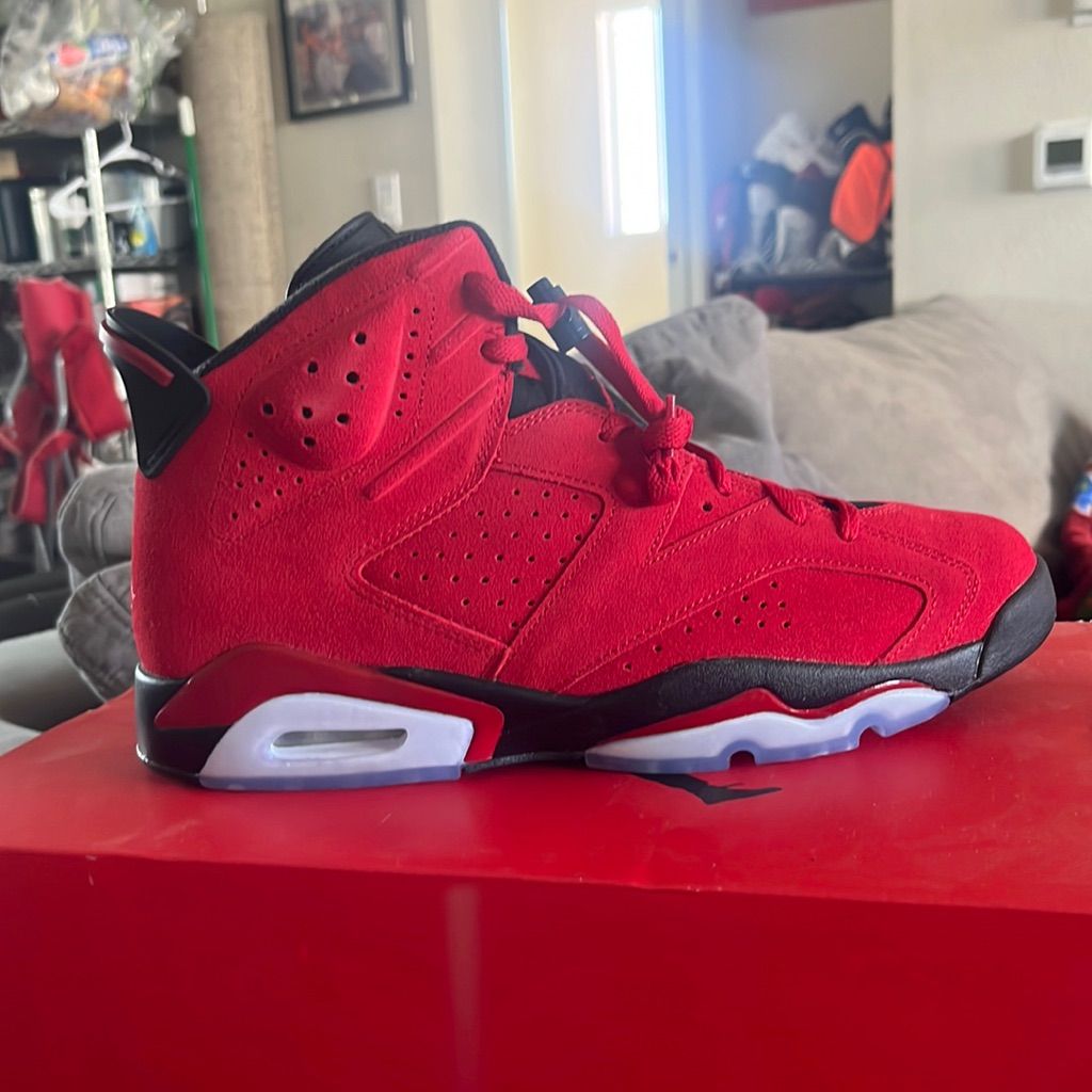 Air Jordan 6 Retro ‘Toro Bravo’ photo review