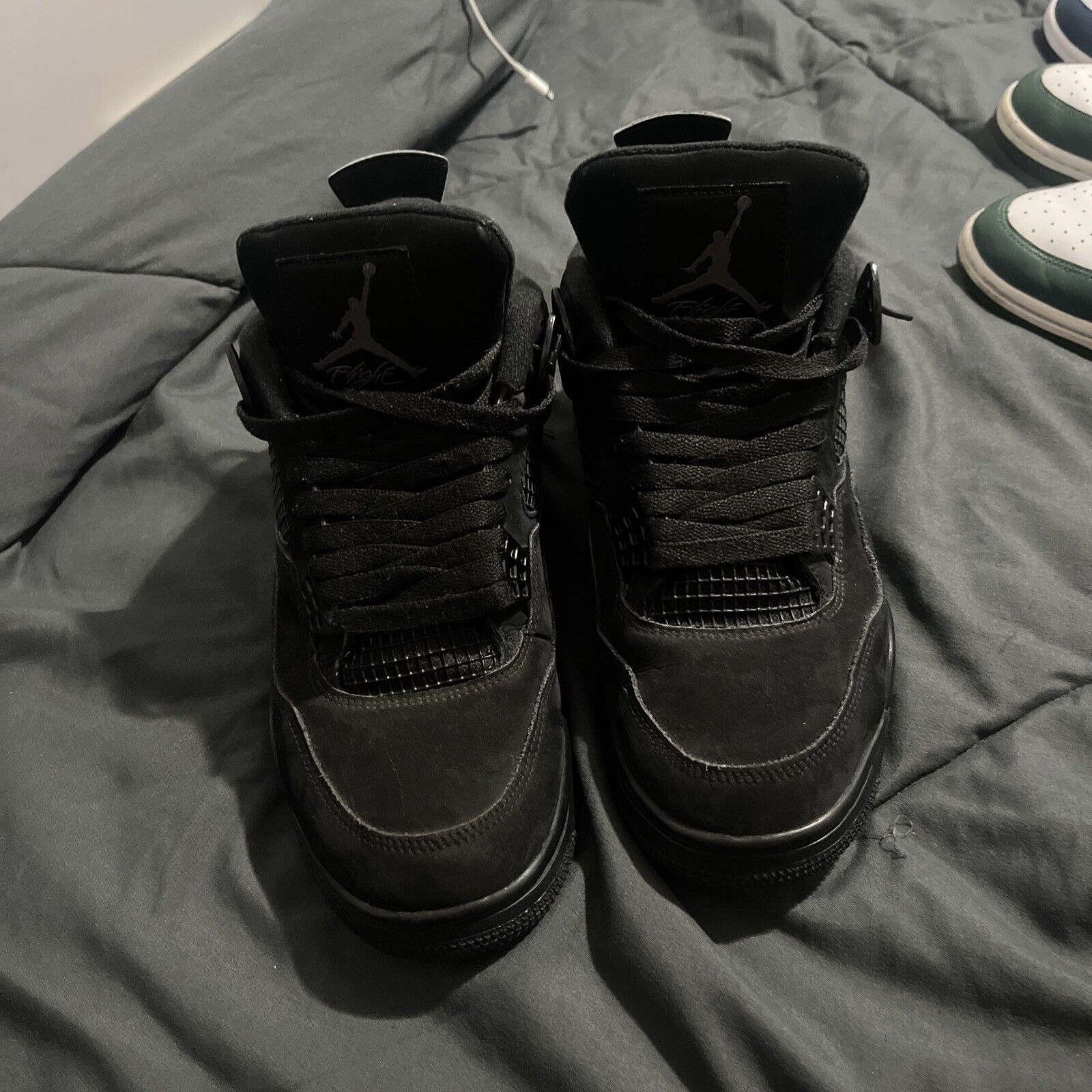 Air Jordan 4 Retro ‘Black Cat’ photo review