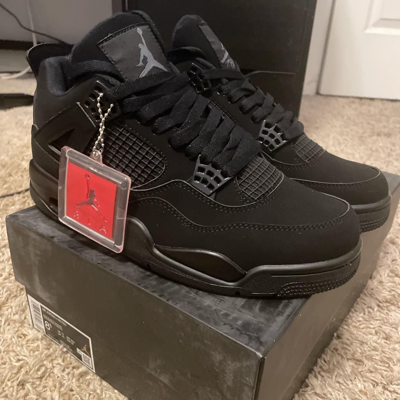 Air Jordan 4 Retro ‘Black Cat’ photo review