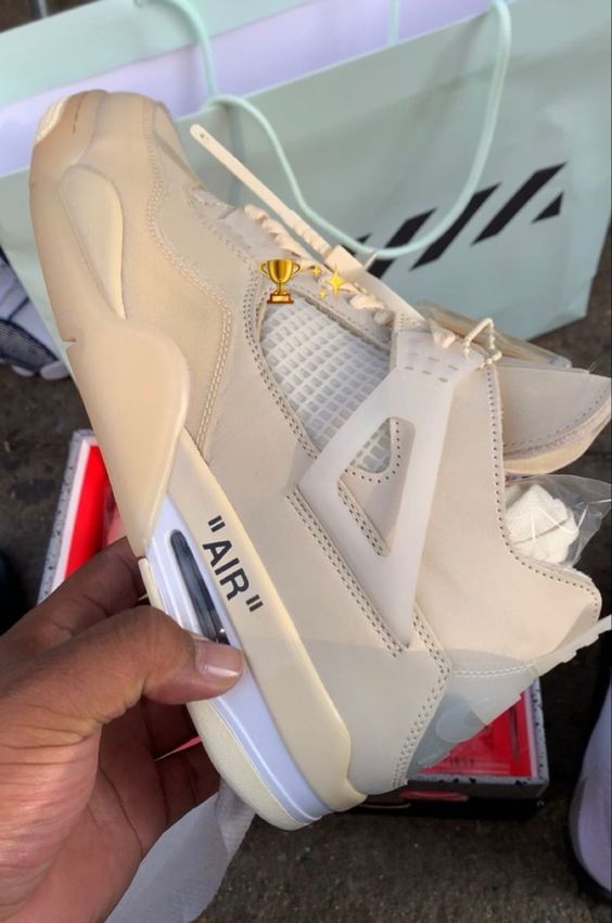 Air Jordan 4 x Off-White SP ‘Sail’ photo review