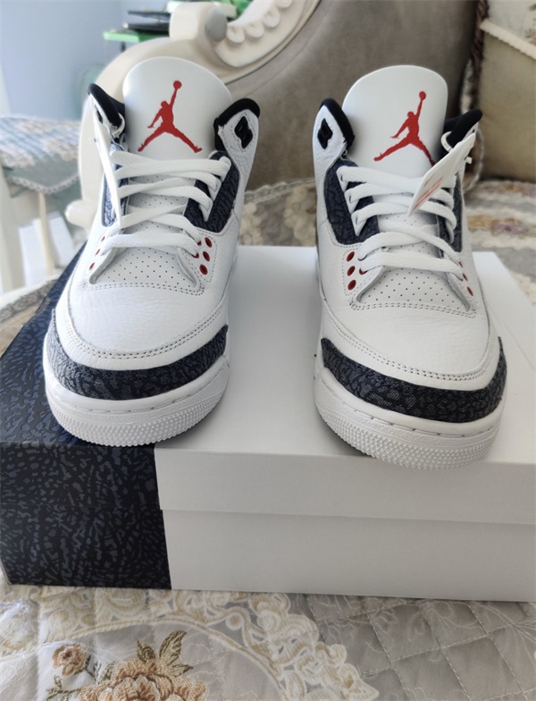 Air Jordan 3 Retro Denim SE ‘Fire Red’ photo review