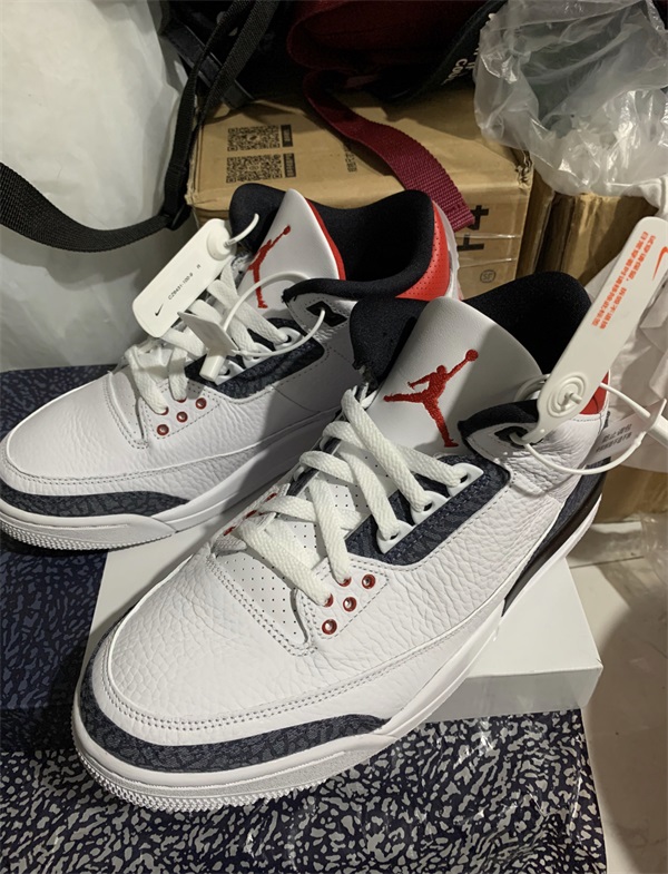 Air Jordan 3 Retro Denim SE ‘Fire Red’ photo review