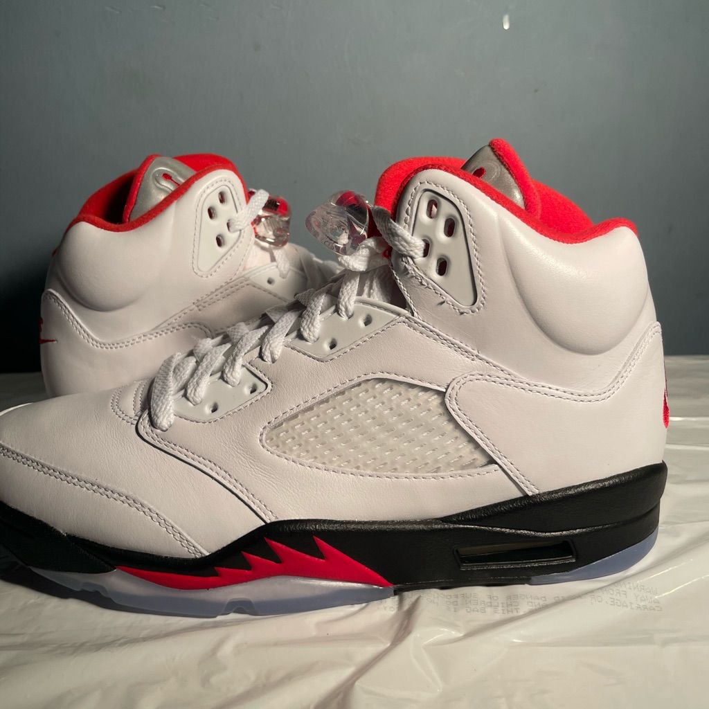 Air Jordan 5 Retro ‘Fire Red’ photo review