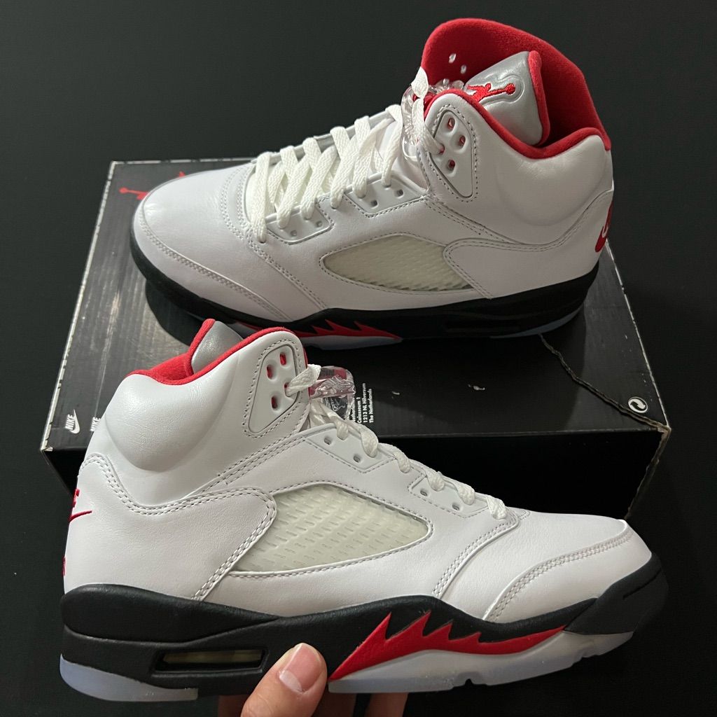 Air Jordan 5 Retro ‘Fire Red’ photo review