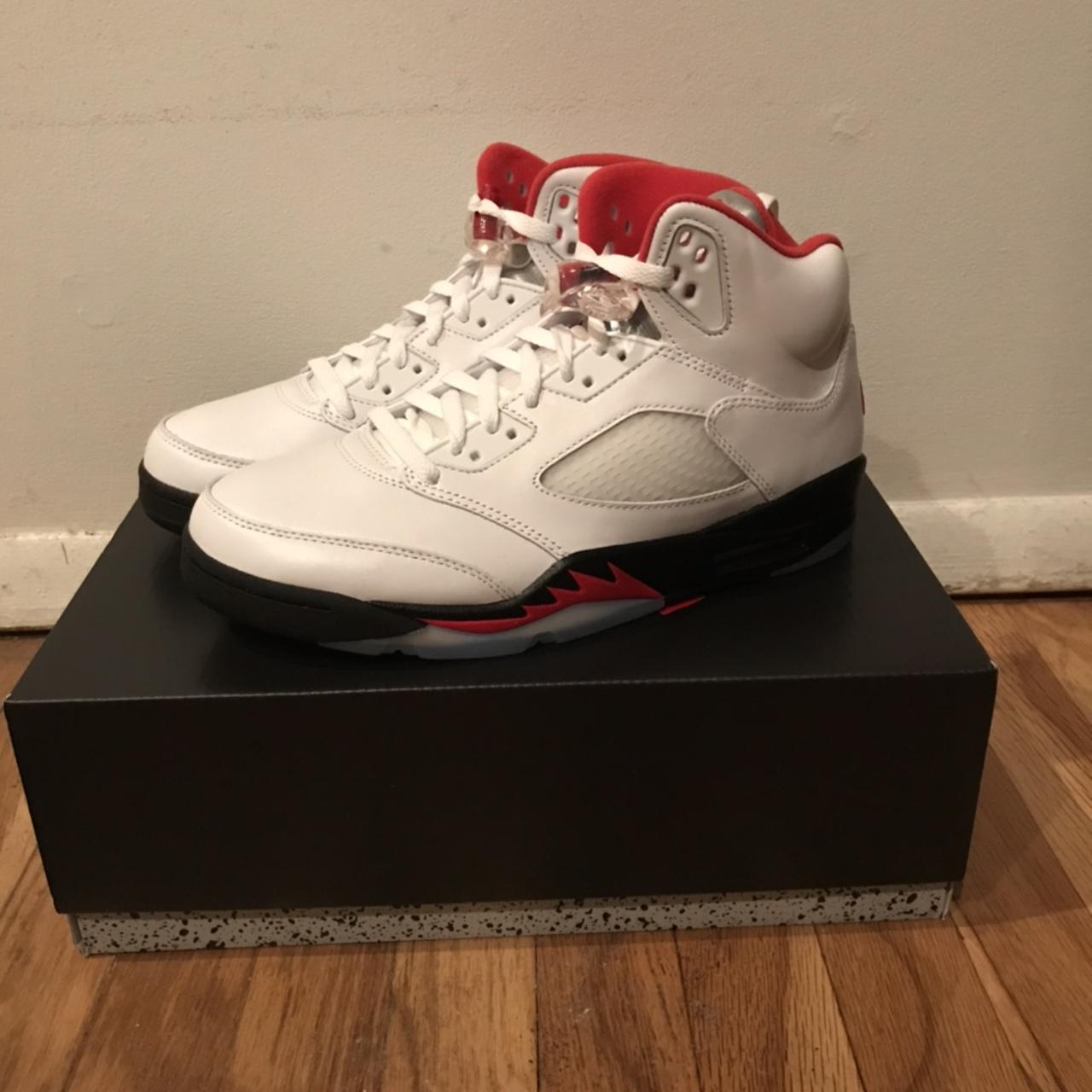Air Jordan 5 Retro ‘Fire Red’ photo review