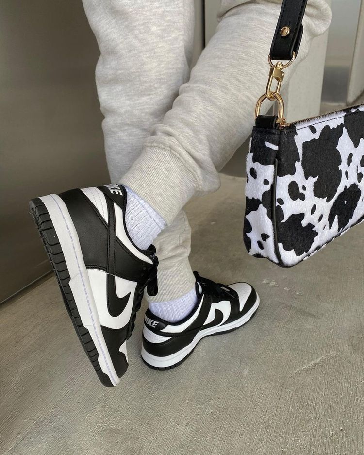  Dunk Low ‘Panda Black White’ photo review