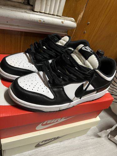  Dunk Low ‘Panda Black White’ photo review